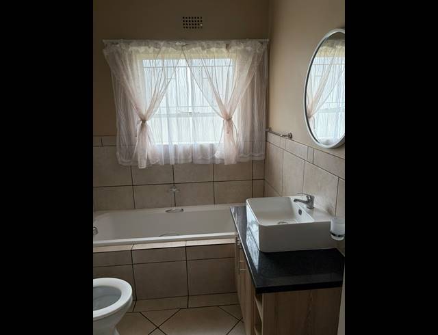 2 BEDROOM TOWNHOUSE FOR SALE IN RIVERSDALE